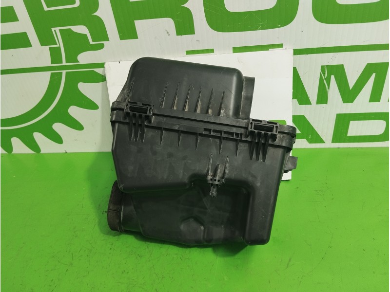 Recambio de filtro aire para kia carnival 2.9 crdi cat referencia OEM IAM 281104D400  