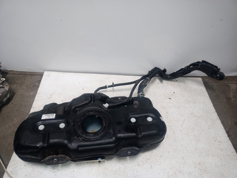 Recambio de deposito combustible para hyundai i20 (bc3) essence mild-hybrid referencia OEM IAM 31150-Q0000  