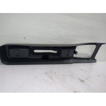 Recambio de consola central para ford sierra berlina brillant referencia OEM IAM 6509774  
