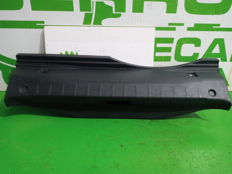 Recambio de molduras traseras para peugeot 508 active referencia OEM IAM 9686371977  