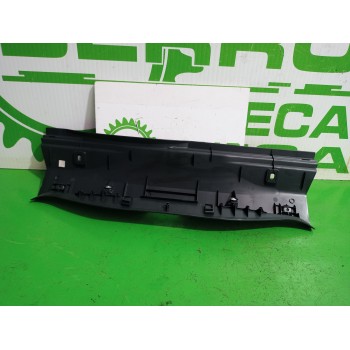 Recambio de molduras traseras para peugeot 508 active referencia OEM IAM 9686371977  