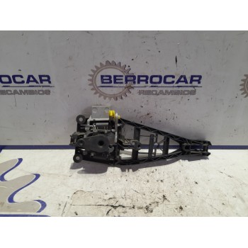 Recambio de soporte maneta para opel insignia berlina 2.0 16v cdti referencia OEM IAM 138174  