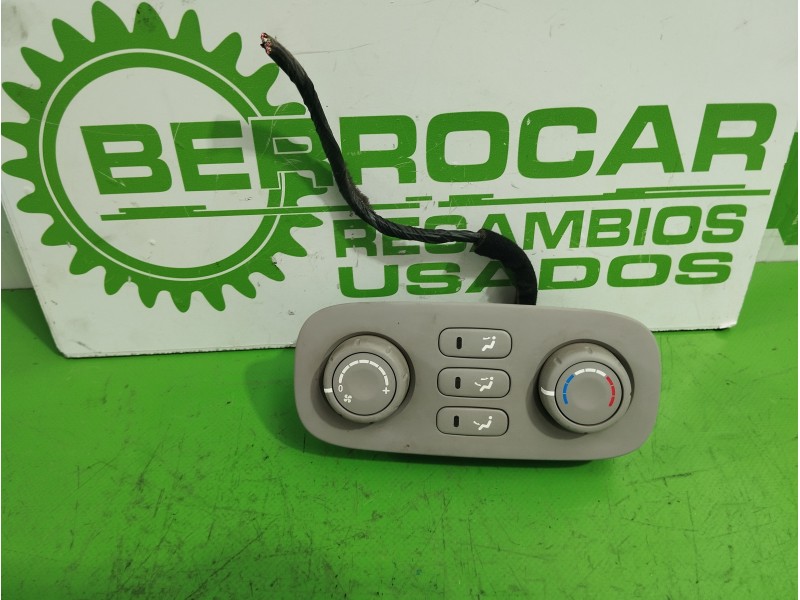 Recambio de mando climatizador para kia carnival 2.9 crdi cat referencia OEM IAM 973404DXXX  