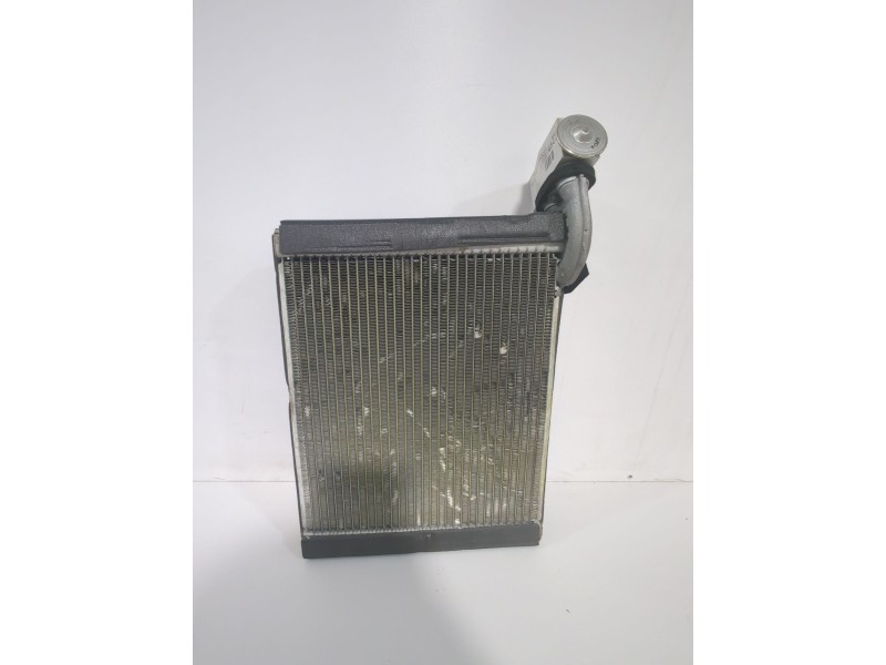 Recambio de evaporador aire acondicionado para toyota yaris active referencia OEM IAM 885010D490  