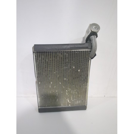 Recambio de evaporador aire acondicionado para toyota yaris active referencia OEM IAM 885010D490  