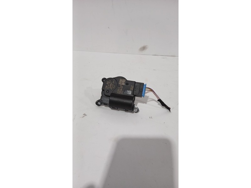 Recambio de motor apertura trampilla para volkswagen t-cross (c11, d31) 1.0 tsi referencia OEM IAM 2Q0907511E  