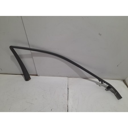 Recambio de moldura lateral para mercedes-benz clase c (w203) berlina 2.2 cdi cat referencia OEM IAM A2037250171  