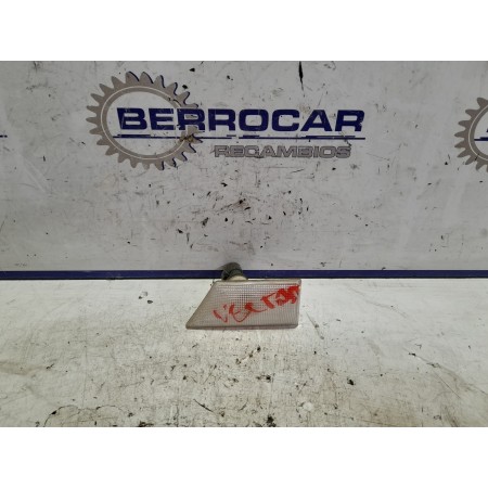 Recambio de piloto lateral izquierdo para opel vectra c berlina essentia referencia OEM IAM 1226031  