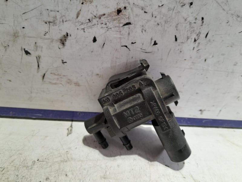 Recambio de valvula aire adicional para volkswagen golf vi (5k1) 2.0 tdi referencia OEM IAM 1K0906283A  