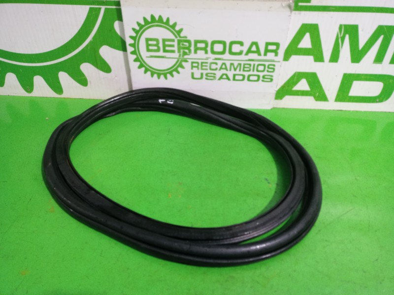 Recambio de goma contorno para volkswagen t-roc (d11) basis referencia OEM IAM 2GA867914B  