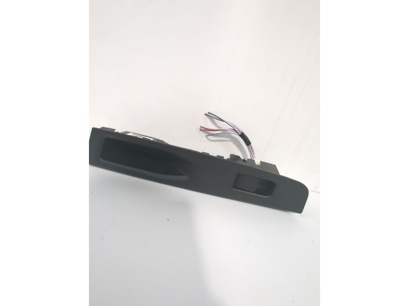 Recambio de mando elevalunas trasero izquierdo para toyota yaris active referencia OEM IAM 742720D400  