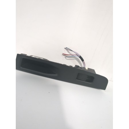 Recambio de mando elevalunas trasero izquierdo para toyota yaris active referencia OEM IAM 742720D400  