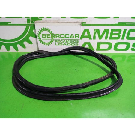 Recambio de goma contorno para volkswagen t-roc (d11) basis referencia OEM IAM 2GA827705B  