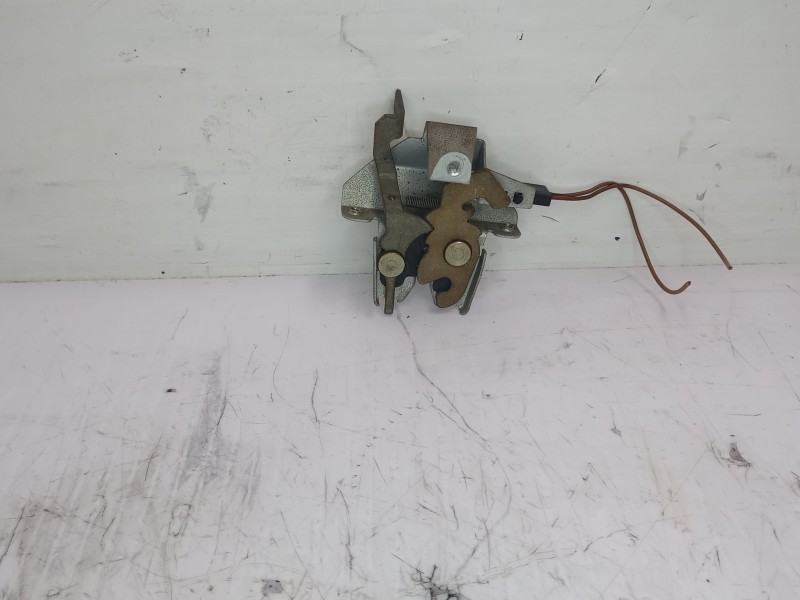 Recambio de cerradura maletero / porton para ford sierra berlina brillant referencia OEM IAM 90BBF43200AA  