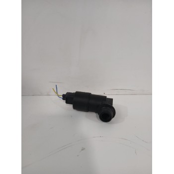 Recambio de bomba limpia para toyota yaris active referencia OEM IAM 85330OF021  