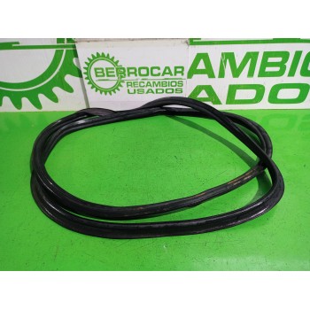 Recambio de goma contorno para volkswagen t-roc (d11) basis referencia OEM IAM 2GA827705B  