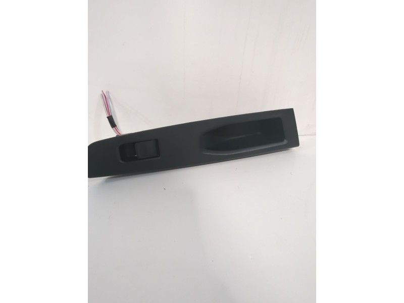 Recambio de mando elevalunas trasero derecho para toyota yaris active referencia OEM IAM 742710D400  