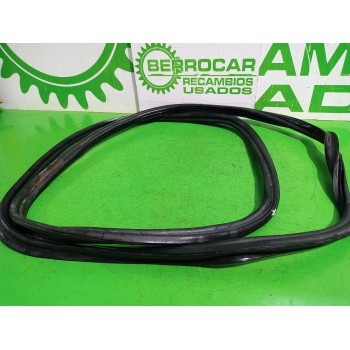 Recambio de goma contorno para volkswagen t-roc (d11) basis referencia OEM IAM 2GA827705B  