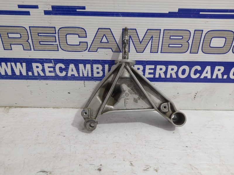 Recambio de soporte motor para renault laguna ii (bg0) 1.9 dci diesel fap referencia OEM IAM 8200013682  