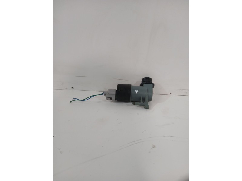 Recambio de bomba limpia para toyota yaris active referencia OEM IAM 85330OD121  