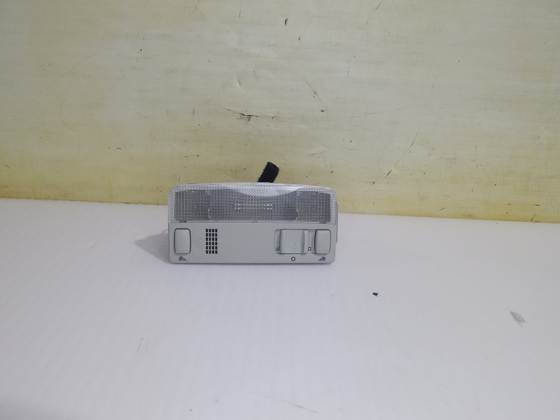Recambio de luz interior para volkswagen polo (6c1) a-polo referencia OEM IAM 3B0035711B  