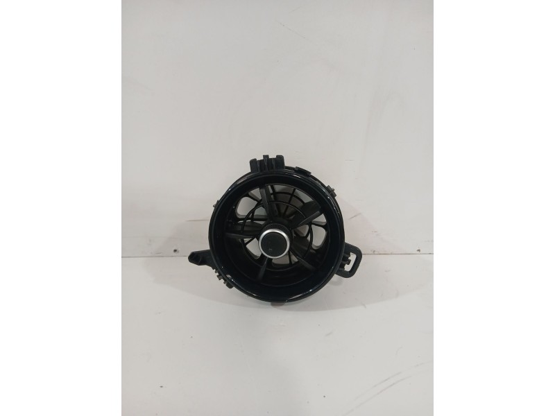 Recambio de rejilla aireadora para toyota yaris active referencia OEM IAM 5556862280  