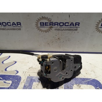 Recambio de cerradura puerta trasera derecha para opel insignia berlina 2.0 16v cdti referencia OEM IAM 13503808  