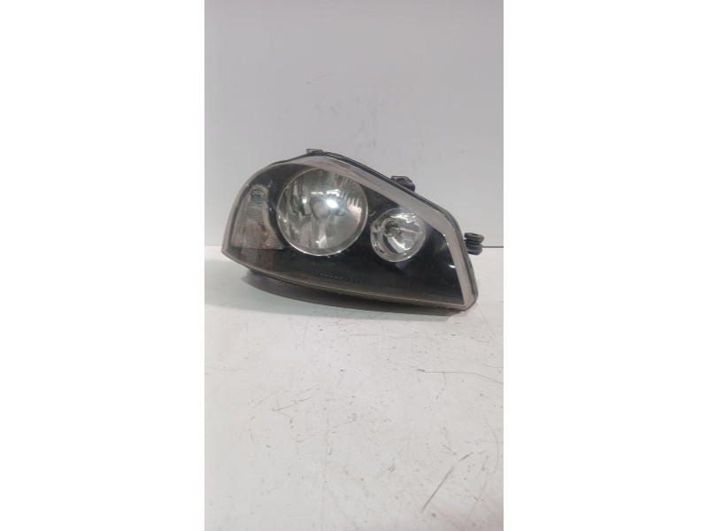 Recambio de faro derecho para seat arosa (6h1) 1.4 tdi referencia OEM IAM 6H1941016A  