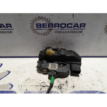 Recambio de cerradura puerta trasera derecha para opel insignia berlina 2.0 16v cdti referencia OEM IAM 13503808  