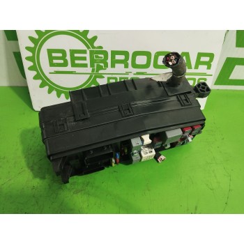 Recambio de caja reles / fusibles para kia carnival 2.9 crdi cat referencia OEM IAM 919504D050  
