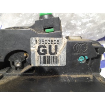 Recambio de cerradura puerta trasera derecha para opel insignia berlina 2.0 16v cdti referencia OEM IAM 13503808  
