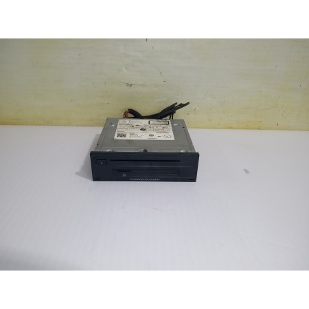 Recambio de sistema audio / radio cd para volkswagen polo (6c1) a-polo referencia OEM IAM 3Q0035819A  