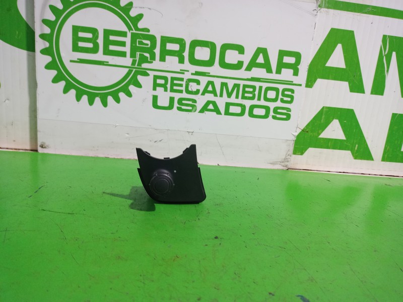 Recambio de mando volante para renault scenic ii 1.6 16v referencia OEM IAM 61890007  