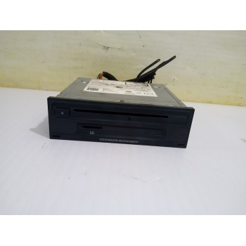 Recambio de sistema audio / radio cd para volkswagen polo (6c1) a-polo referencia OEM IAM 3Q0035819A  