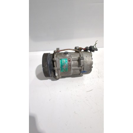 Recambio de compresor aire acondicionado para volkswagen golf v (1k1) 2.0 fsi referencia OEM IAM 1H0820803DV  