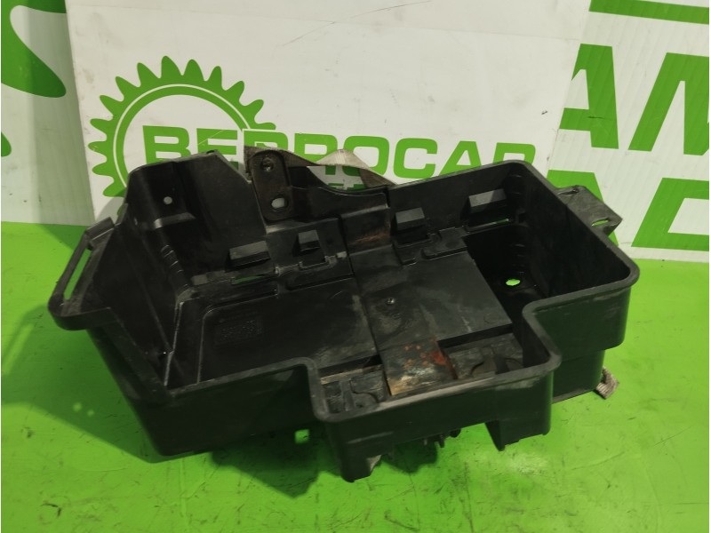 Recambio de soporte bateria para ford focus berlina (cak) 1.8 tddi turbodiesel cat referencia OEM IAM 98AB10723  