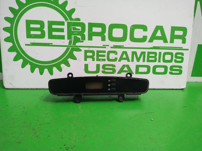 Recambio de pantalla multifuncion para kia carnival 2.9 crdi cat referencia OEM IAM 945104D000  