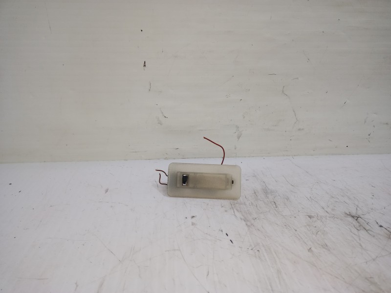 Recambio de luz interior para ford sierra berlina brillant referencia OEM IAM 6111755  