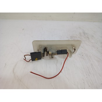 Recambio de luz interior para ford sierra berlina brillant referencia OEM IAM 6111755  