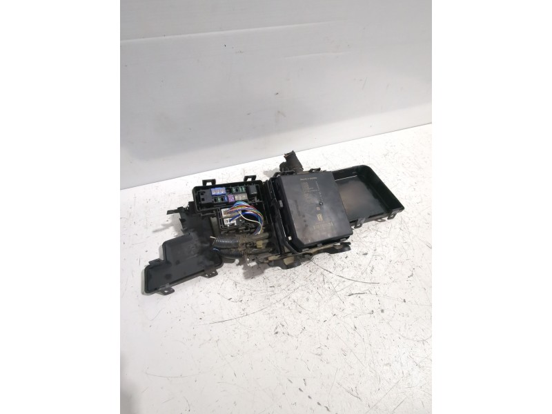 Recambio de caja reles / fusibles para nissan qashqai ii (j11, j11_) 1.5 dci referencia OEM IAM 284B75NA1A  