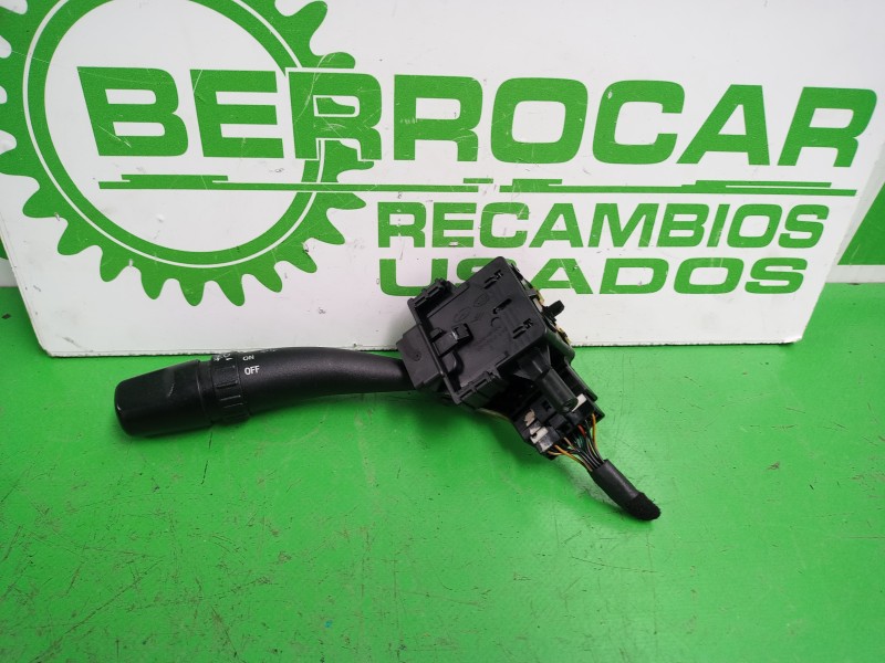 Recambio de mando luces para kia carnival 2.9 crdi cat referencia OEM IAM 934104D200  