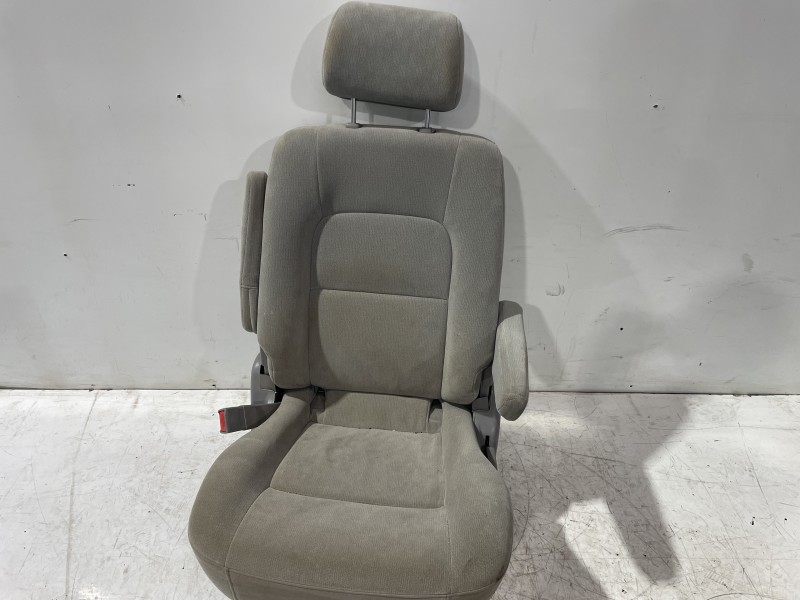 Recambio de asientos trasero izquierdo para kia carnival ii 2.9 crdi lx referencia OEM IAM K54K57300MCQ1  