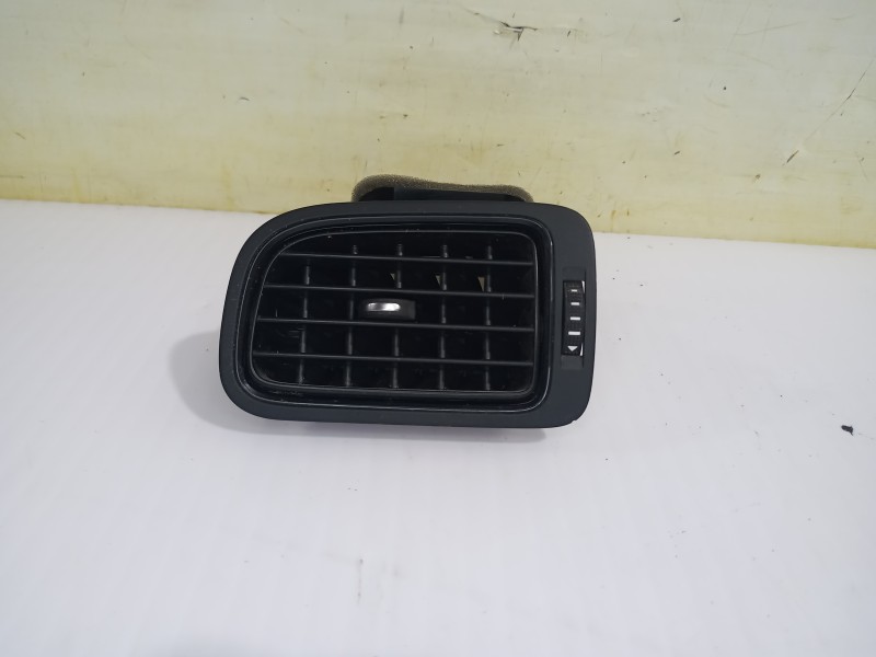 Recambio de rejilla aireadora para volkswagen polo (6c1) a-polo referencia OEM IAM 6C0819703WMV  