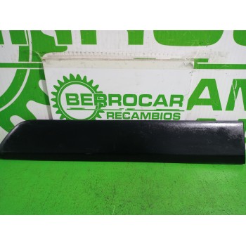 Recambio de moldura para renault kangoo (f/kc0) expression referencia OEM IAM 8200077547  