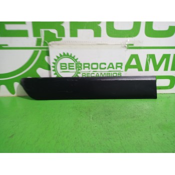 Recambio de moldura para renault kangoo (f/kc0) expression referencia OEM IAM 8200077557  