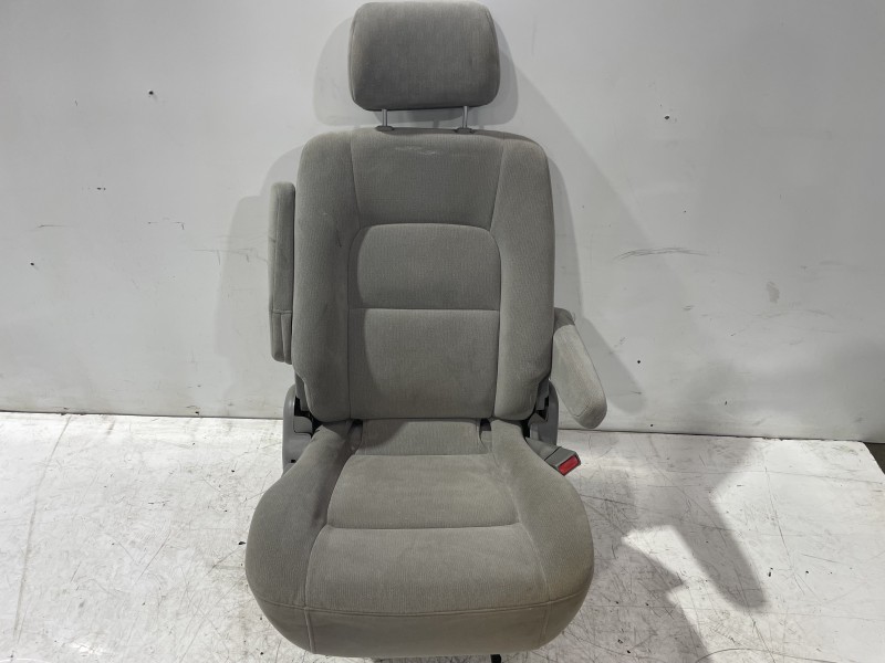 Recambio de asientos trasero derecho para kia carnival ii 2.9 crdi lx referencia OEM IAM K54K57400MCQ1  