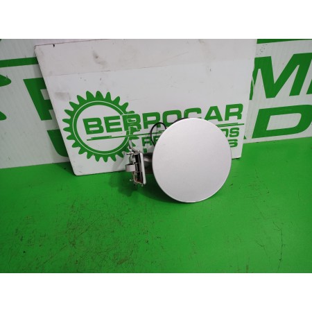 Recambio de tapa exterior combustible para kia carnival 2.9 crdi cat referencia OEM IAM 695104D100  