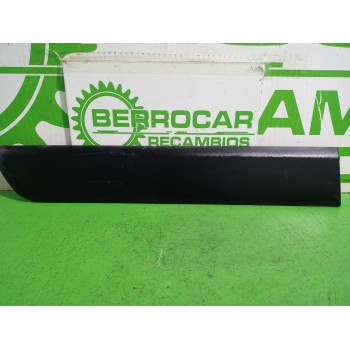 Recambio de moldura para renault kangoo (f/kc0) expression referencia OEM IAM 8200077557  