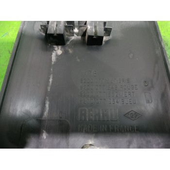 Recambio de moldura para renault kangoo (f/kc0) expression referencia OEM IAM 8200077557  