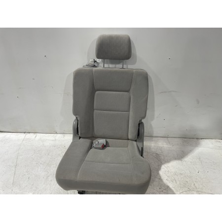 Recambio de asientos trasero izquierdo para kia carnival ii 2.9 crdi lx referencia OEM IAM K54K57300MCQ1  